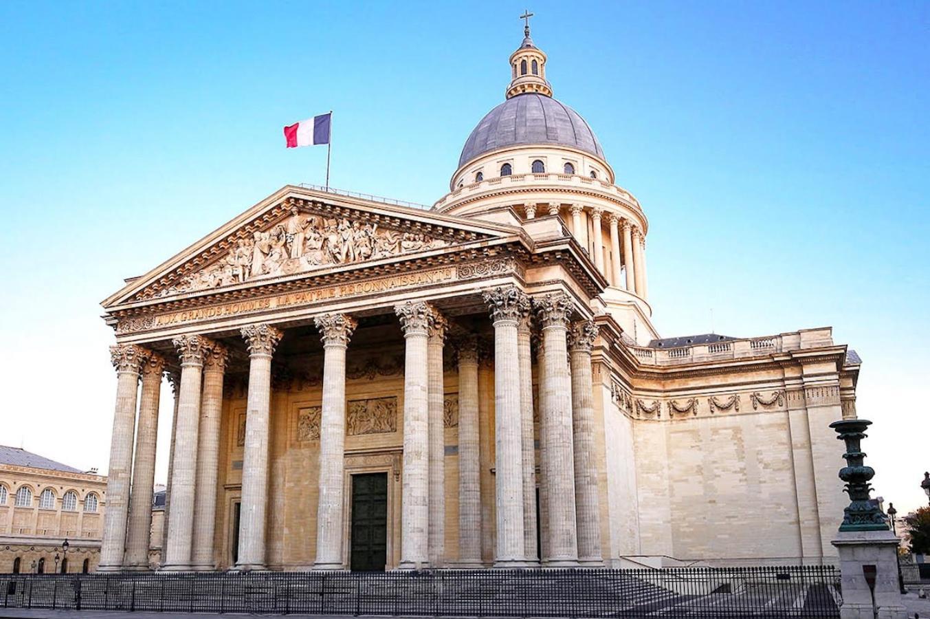 Superb Flat With Balcony - Near Notre-dame - 05 Parijs