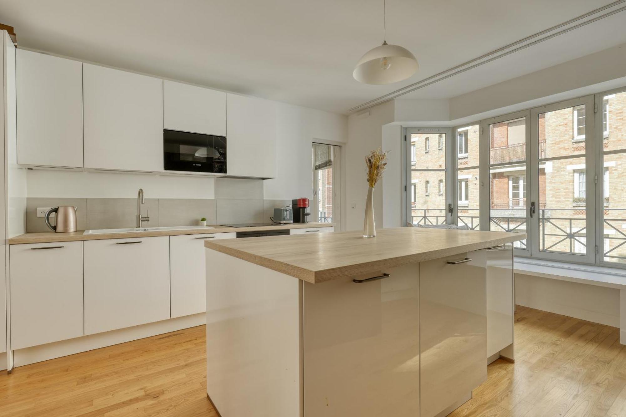Superb Flat With Balcony - Near Notre-dame - 05 Parijs