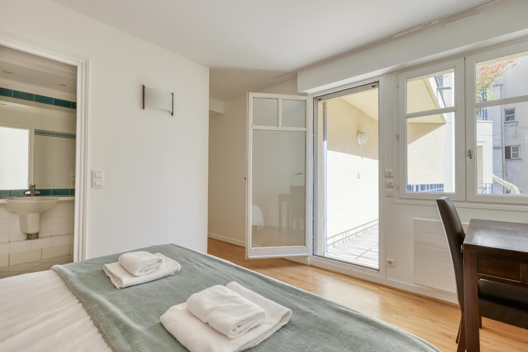 Superb Flat With Balcony - Near Notre-dame - 05 Appartement *